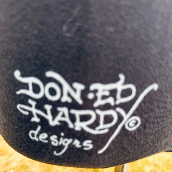 Ed Hardy T-shirt - Picture 14 of 16